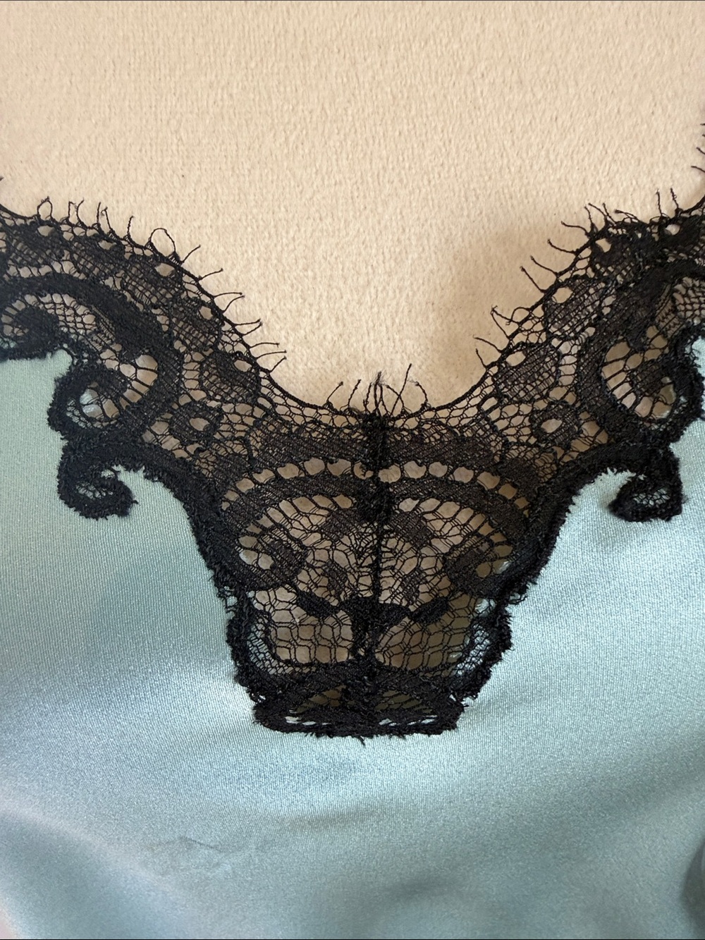 Natori seafoam Blue Slip with Black Lace Trim - Picture 7 of 8